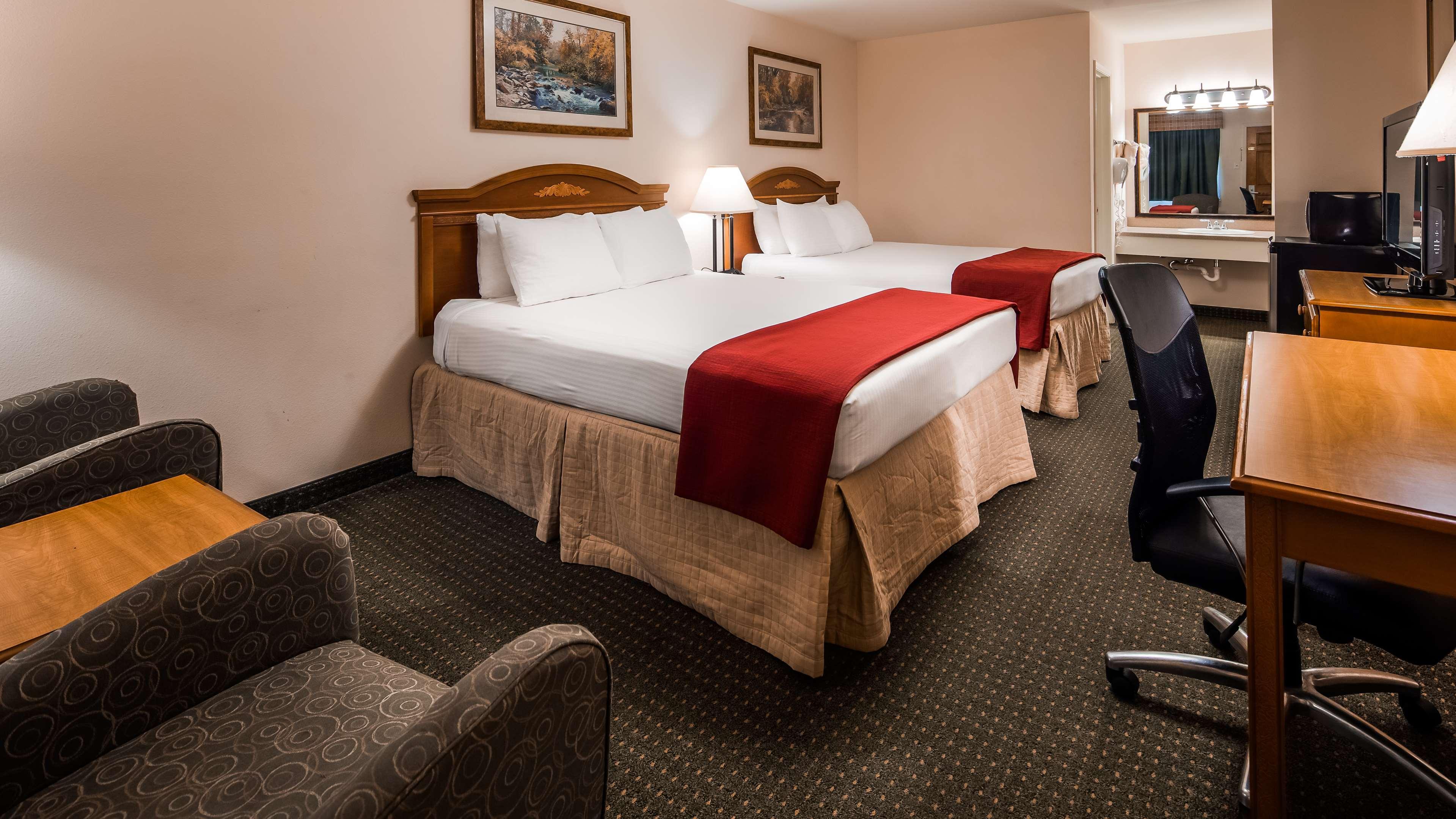 Best Western Plus Brunswick Bath Exterior photo