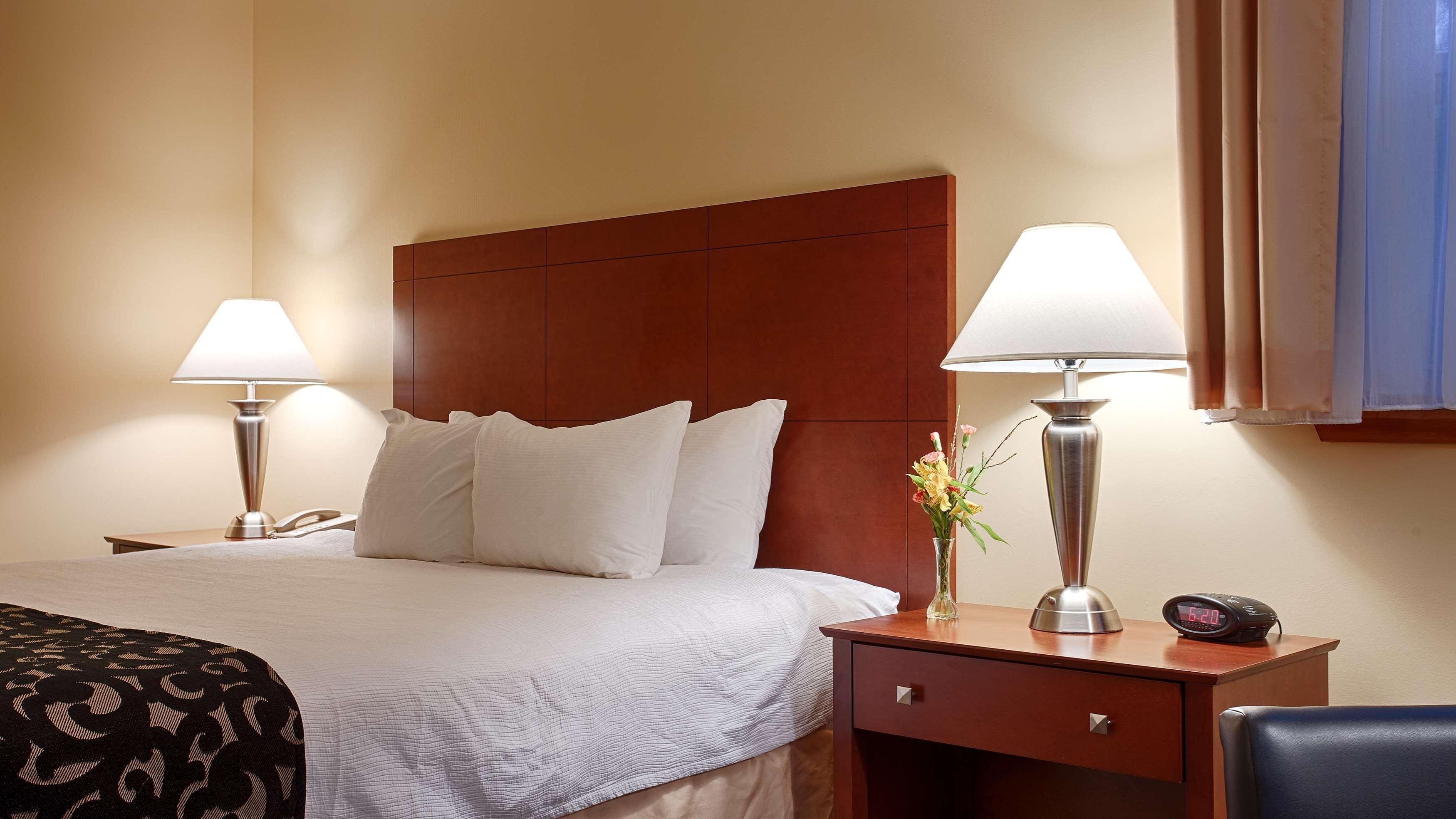 Best Western Plus Brunswick Bath Exterior photo