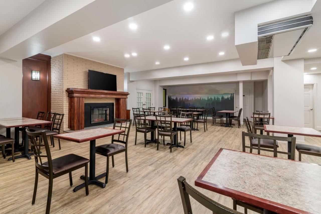 Best Western Plus Brunswick Bath Exterior photo