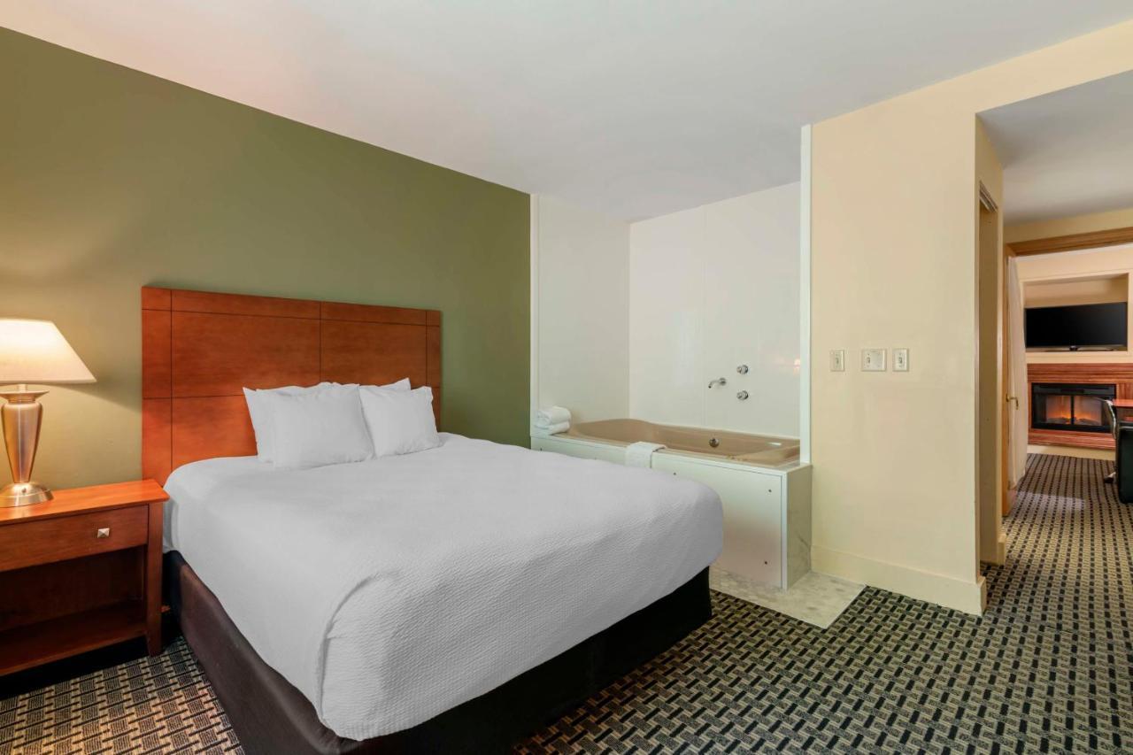 Best Western Plus Brunswick Bath Exterior photo