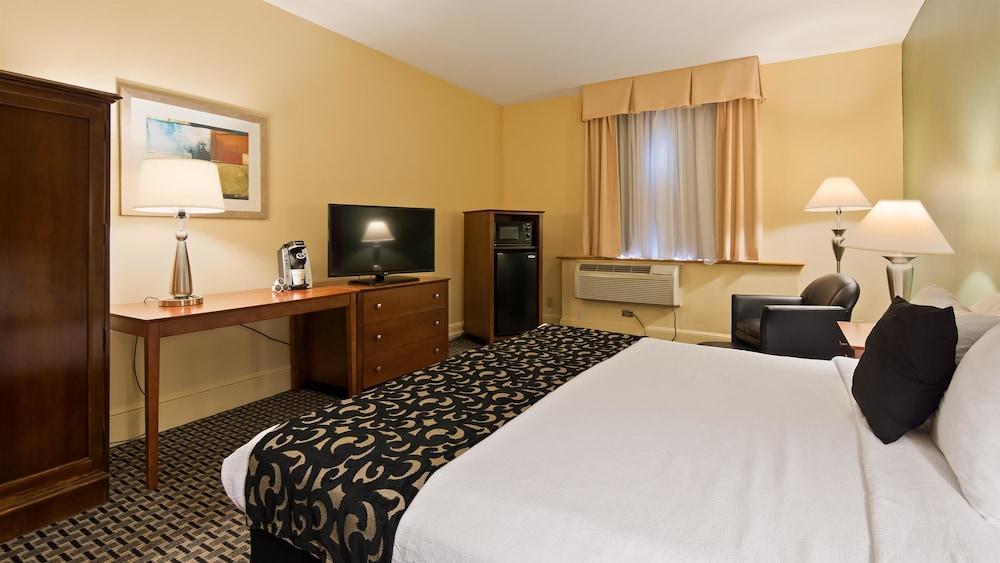 Best Western Plus Brunswick Bath Exterior photo